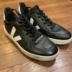 Veja V-10 Classic Black Leather Sneakers